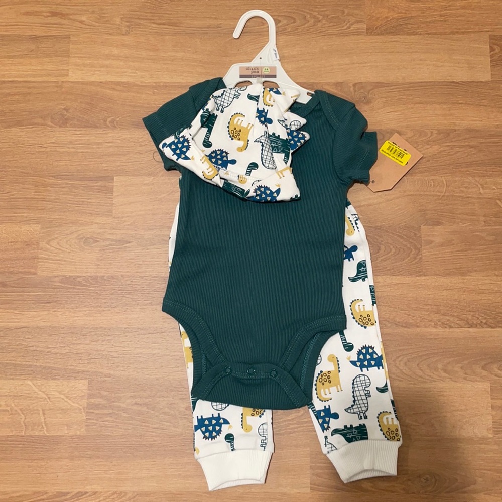 Chickpea Baby clothes 3 piece set with pants, top and hat